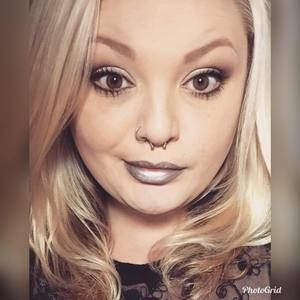 Meet your Posher, Leslie